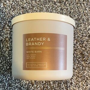 Bath and body works 3 wick candle